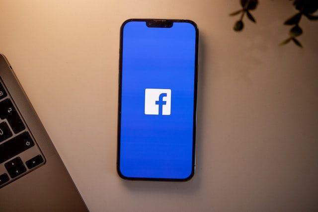 Facebook、DuckDuckGo、WhatsApp 新隐私保护工具、Signal 泄漏，以及更多消息。AdGuard 消息摘要