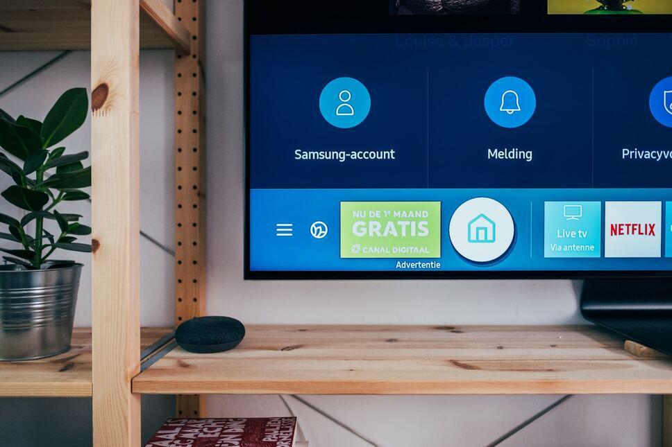 Los anuncios de productos no deseados quieren apoderarse de tu televisor. Descubre cómo impedirlo