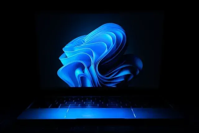 Microsoft наводнил рекламой меню «Пуск» в Windows 11. Как с ней бороться?